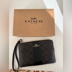 Coach Black and Brown Signature Wristlet BN with box